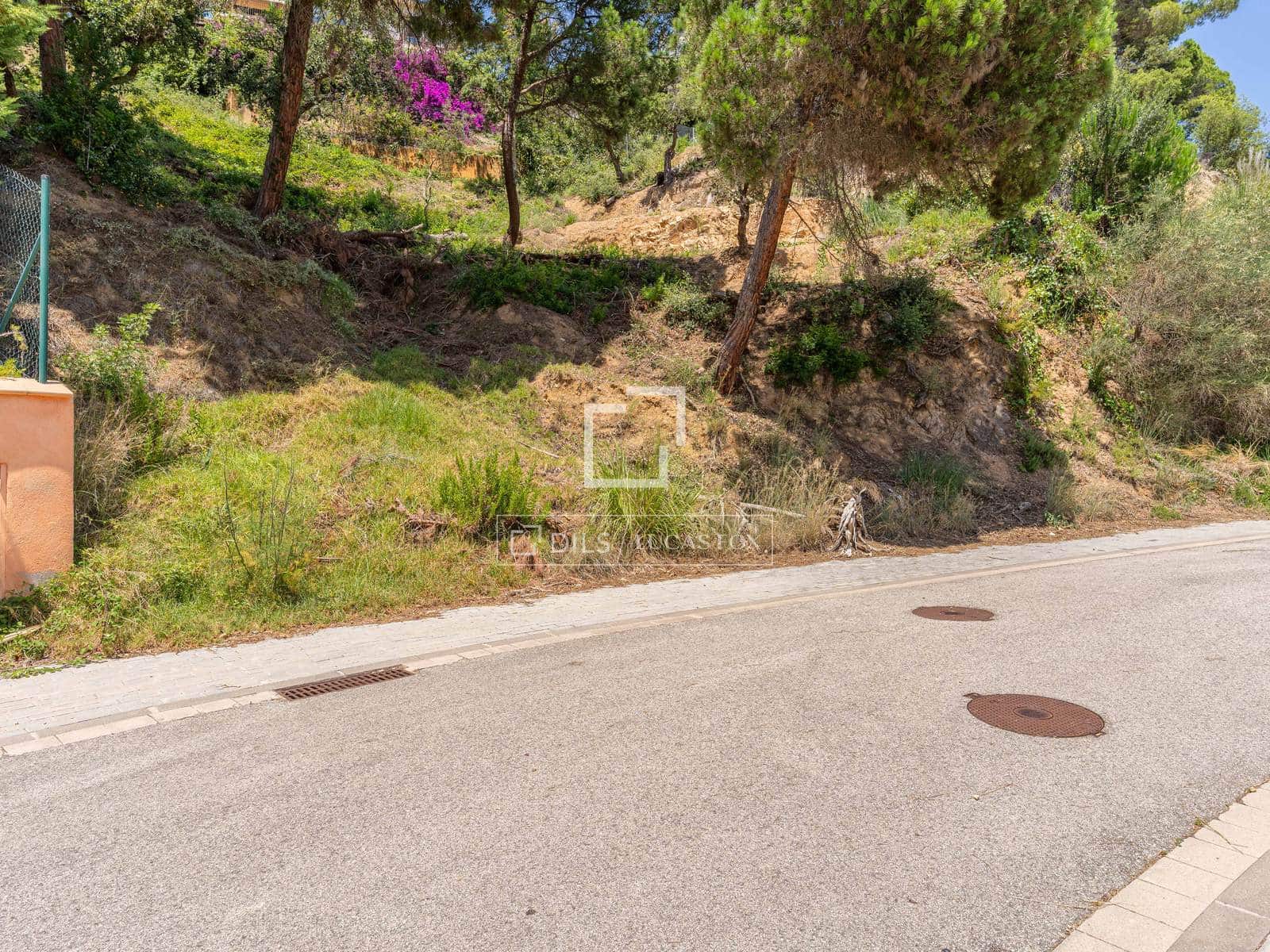 Building Plot for sale in Lloret de Mar - € 180,000 (Ref: 9928467)