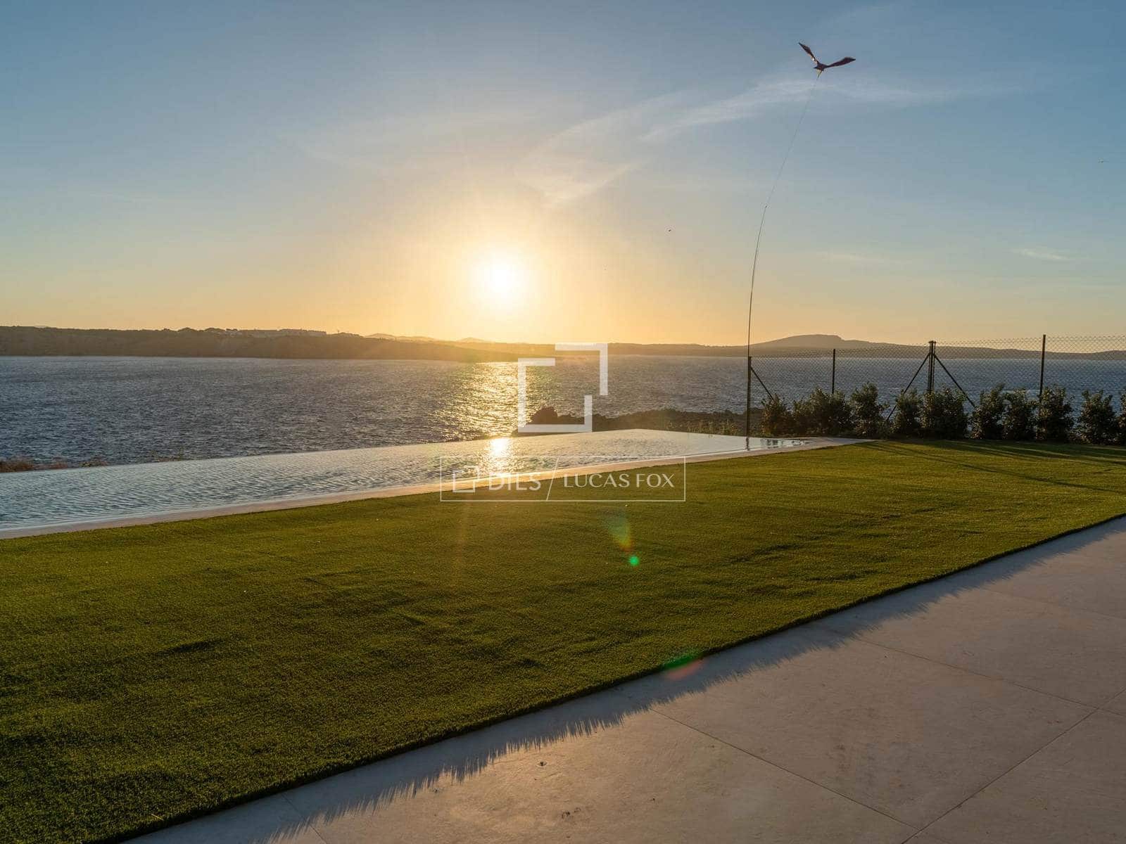 2 bedroom Villa for sale in Es Mercadal with pool garage - € 2,495,000 (Ref: 9928468)