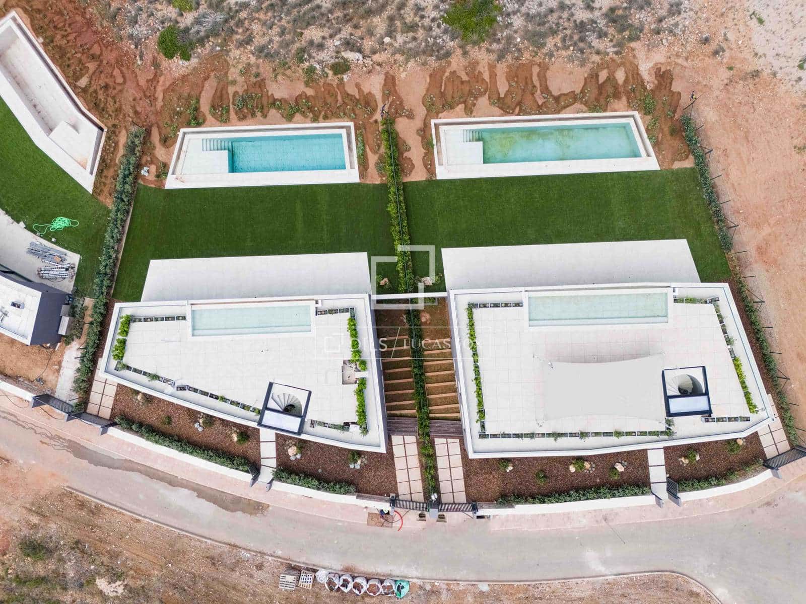2 bedroom Villa for sale in Es Mercadal with pool garage - € 2,495,000 (Ref: 9928468)