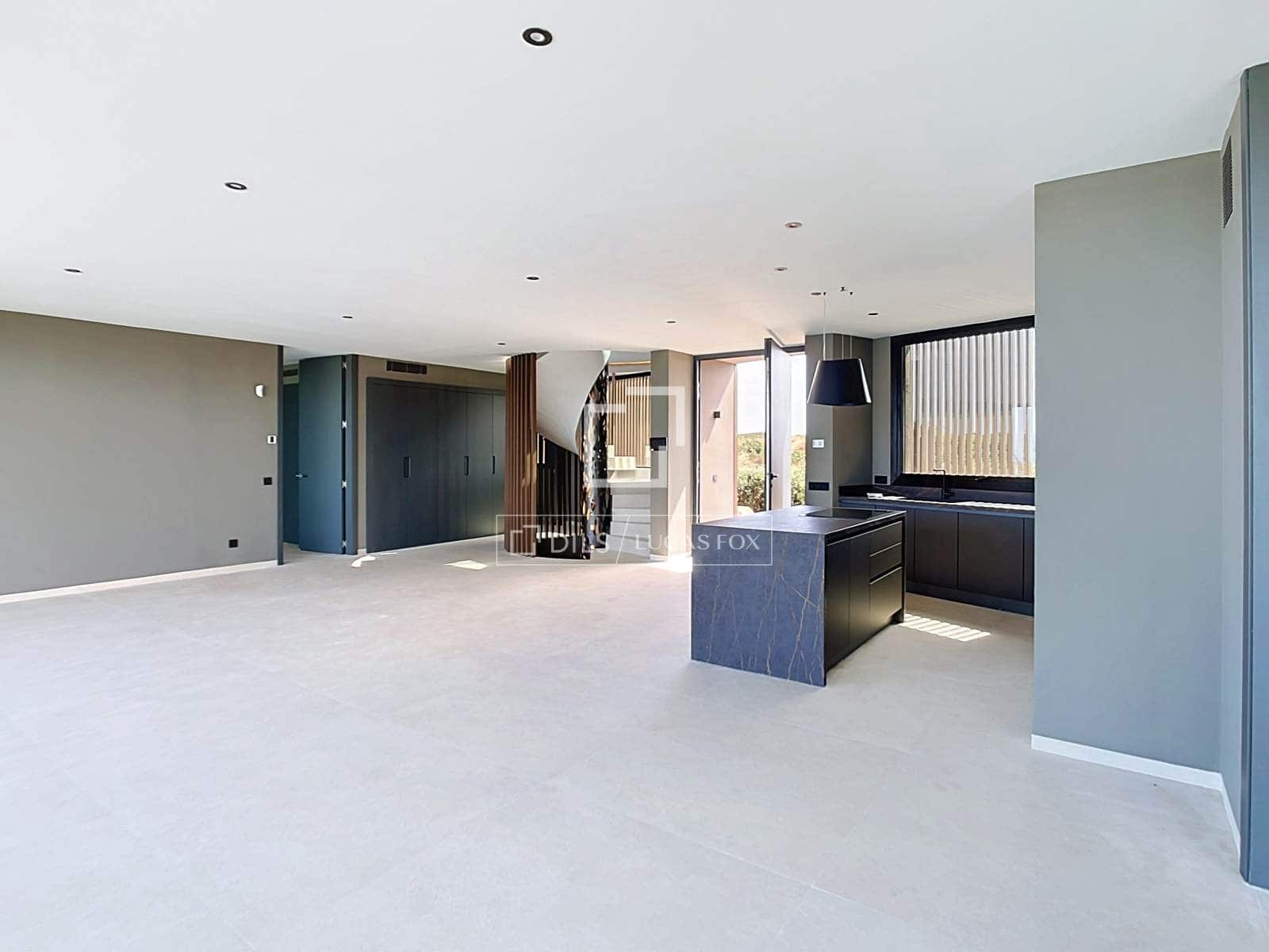 2 bedroom Villa for sale in Es Mercadal with pool garage - € 2,495,000 (Ref: 9928468)
