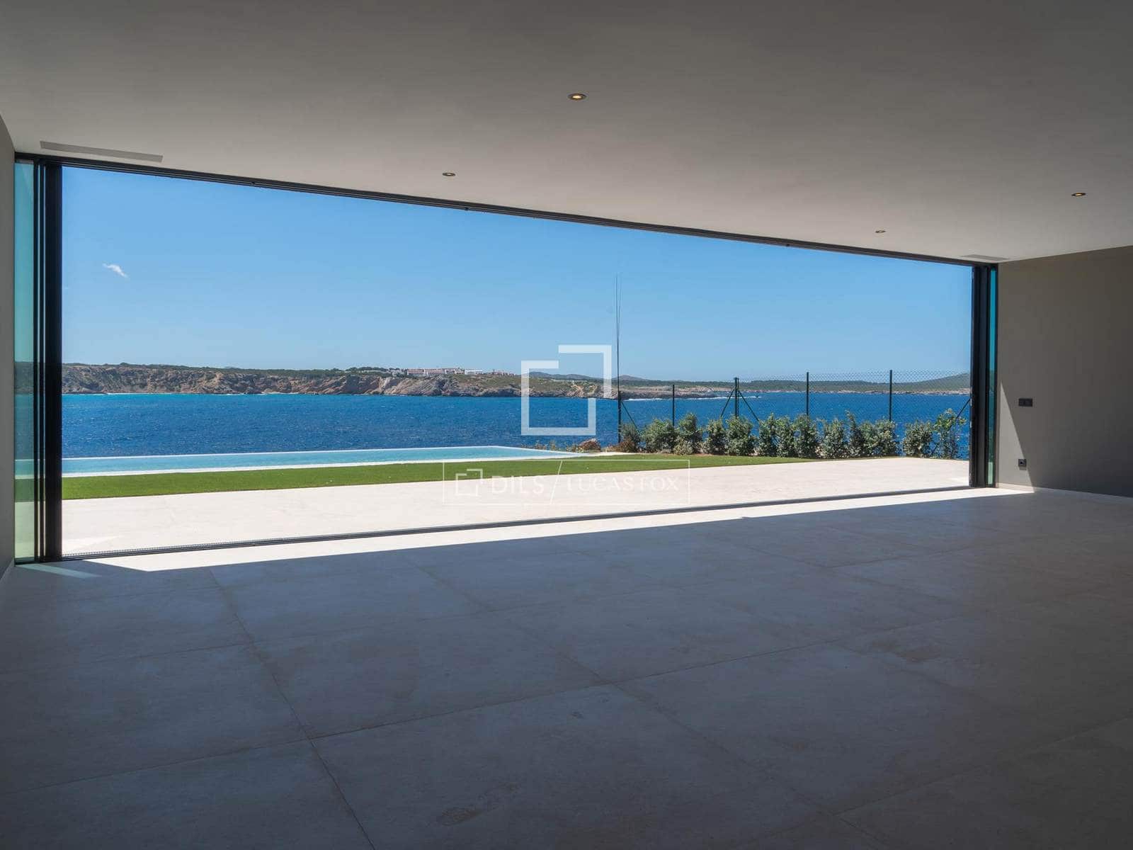 2 bedroom Villa for sale in Es Mercadal with pool garage - € 2,495,000 (Ref: 9928468)