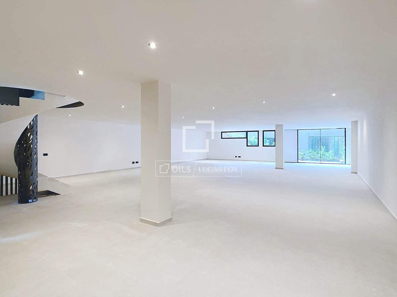 2 bedroom Villa for sale in Es Mercadal with pool garage - € 2,495,000 (Ref: 9928468)