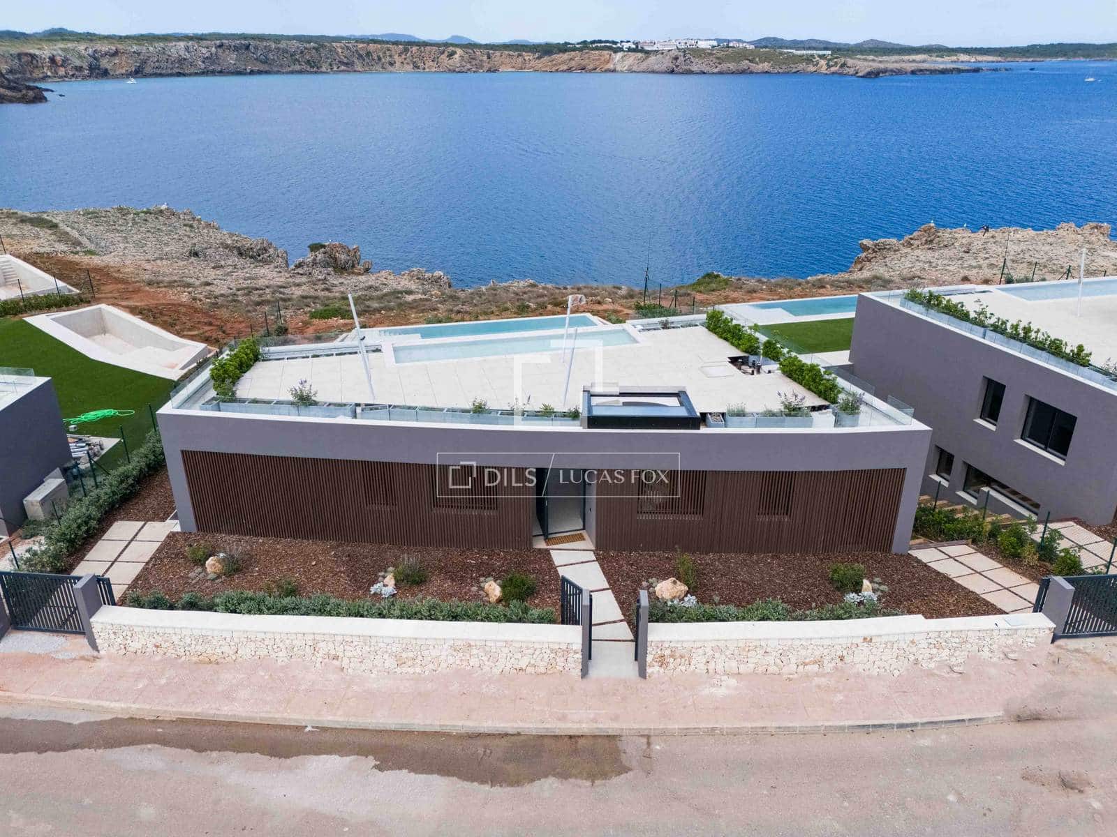 2 bedroom Villa for sale in Es Mercadal with pool garage - € 2,495,000 (Ref: 9928468)