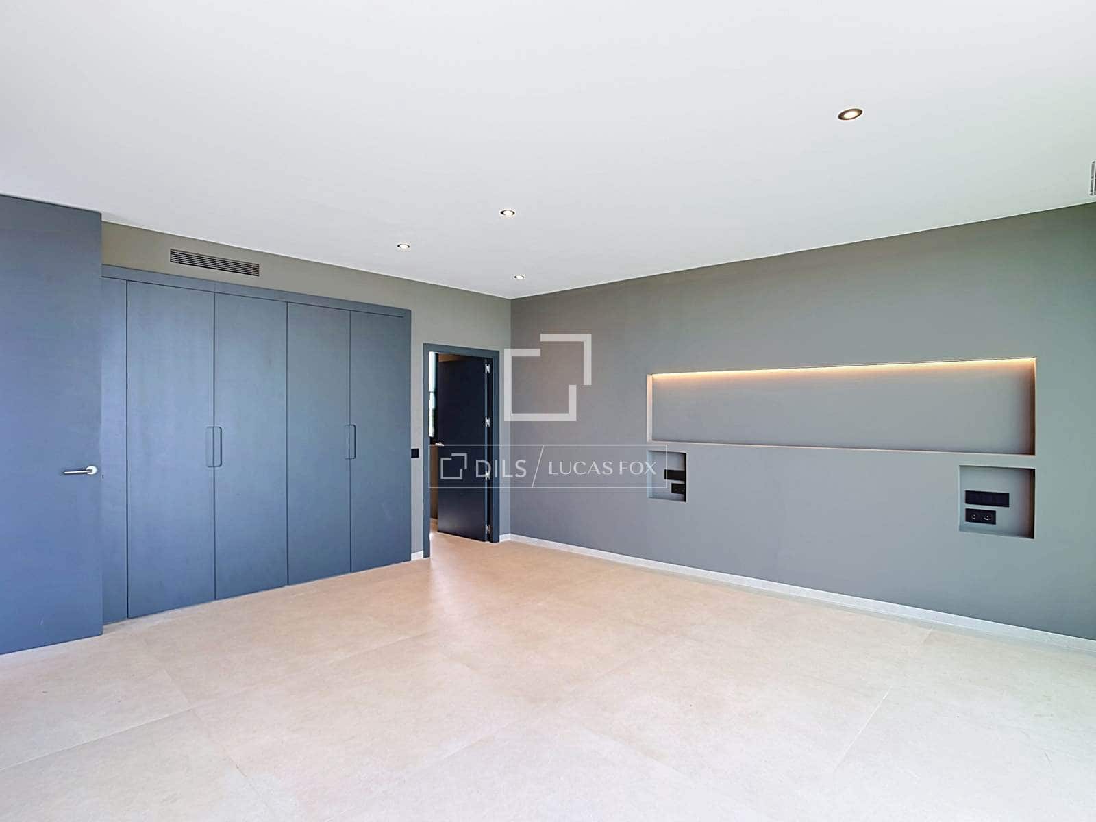 3 bedroom Villa for sale in Es Mercadal with pool garage - € 3,600,000 (Ref: 9928469)