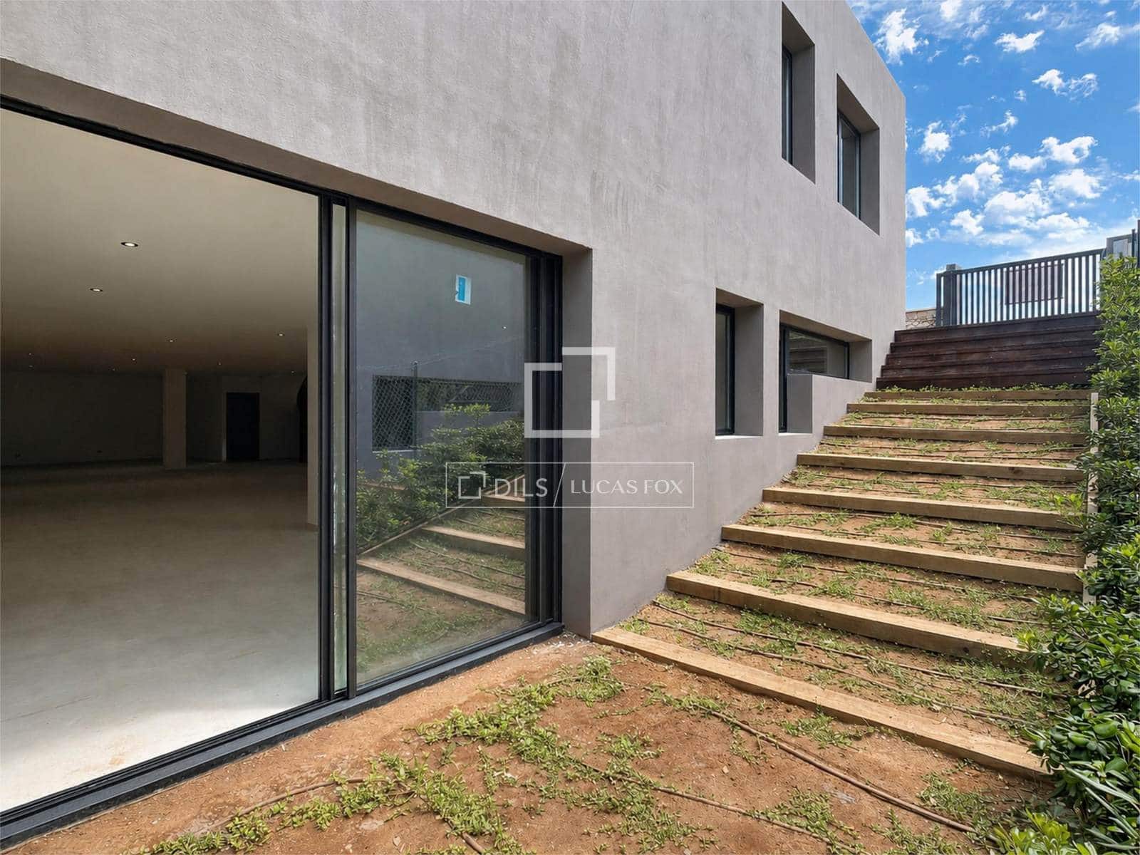 3 bedroom Villa for sale in Es Mercadal with pool garage - € 3,600,000 (Ref: 9928469)