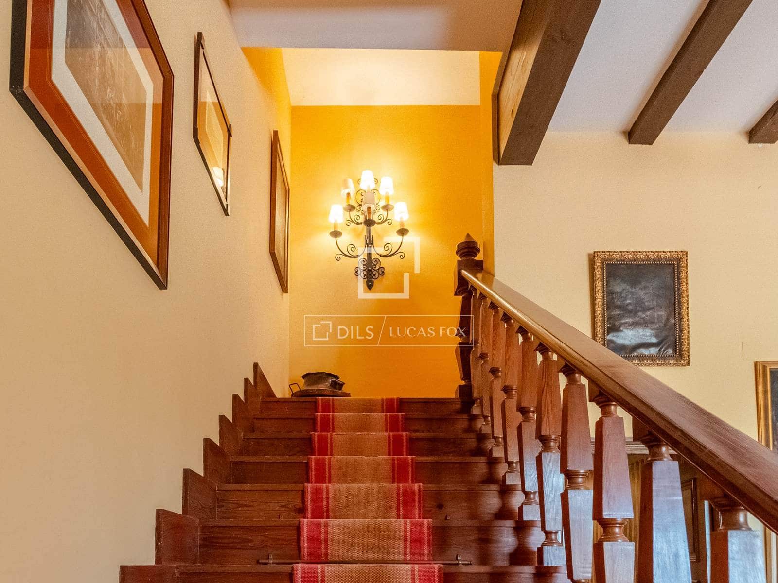 10 bedroom Finca/Country House for sale in Requena with pool garage - € 1,700,000 (Ref: 9928470)