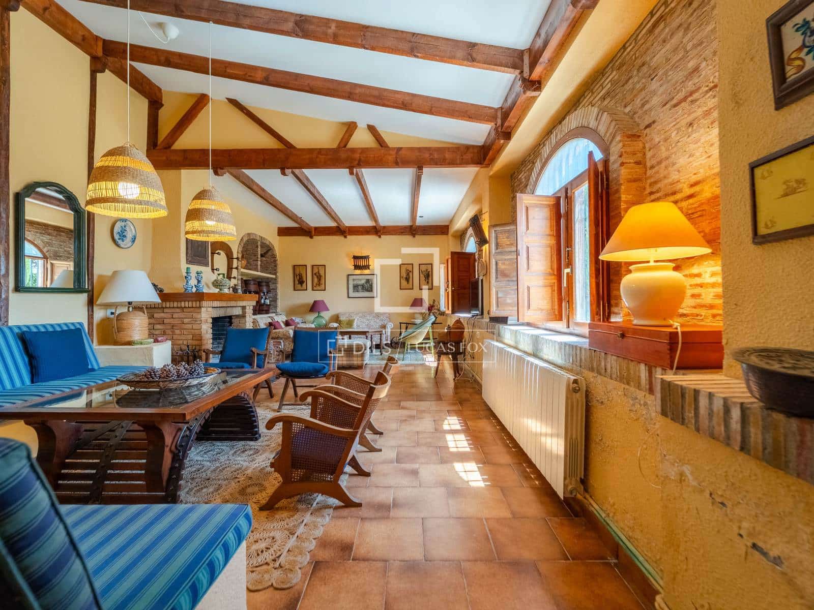 10 bedroom Finca/Country House for sale in Requena with pool garage - € 1,700,000 (Ref: 9928470)