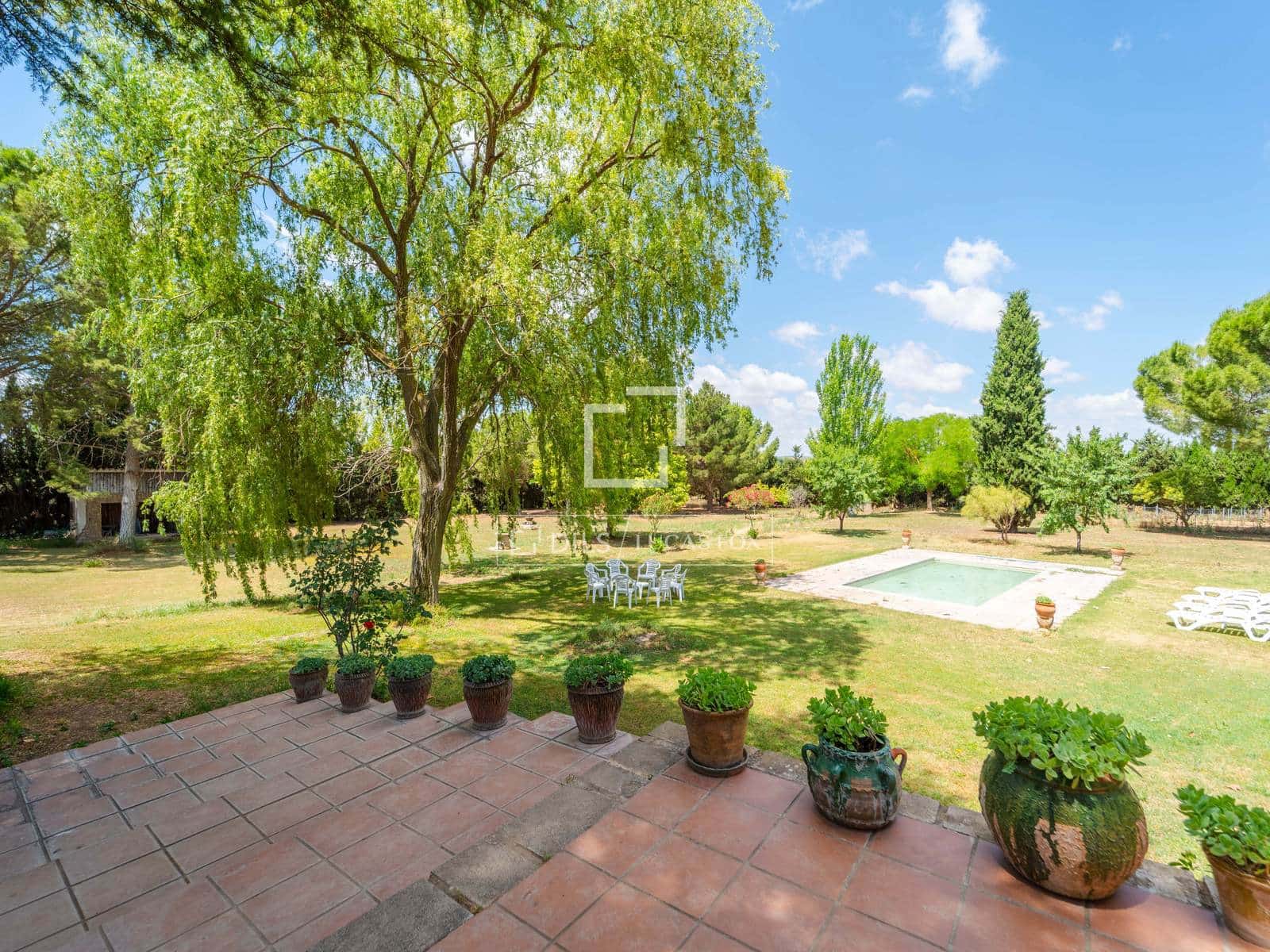 10 bedroom Finca/Country House for sale in Requena with pool garage - € 1,700,000 (Ref: 9928470)