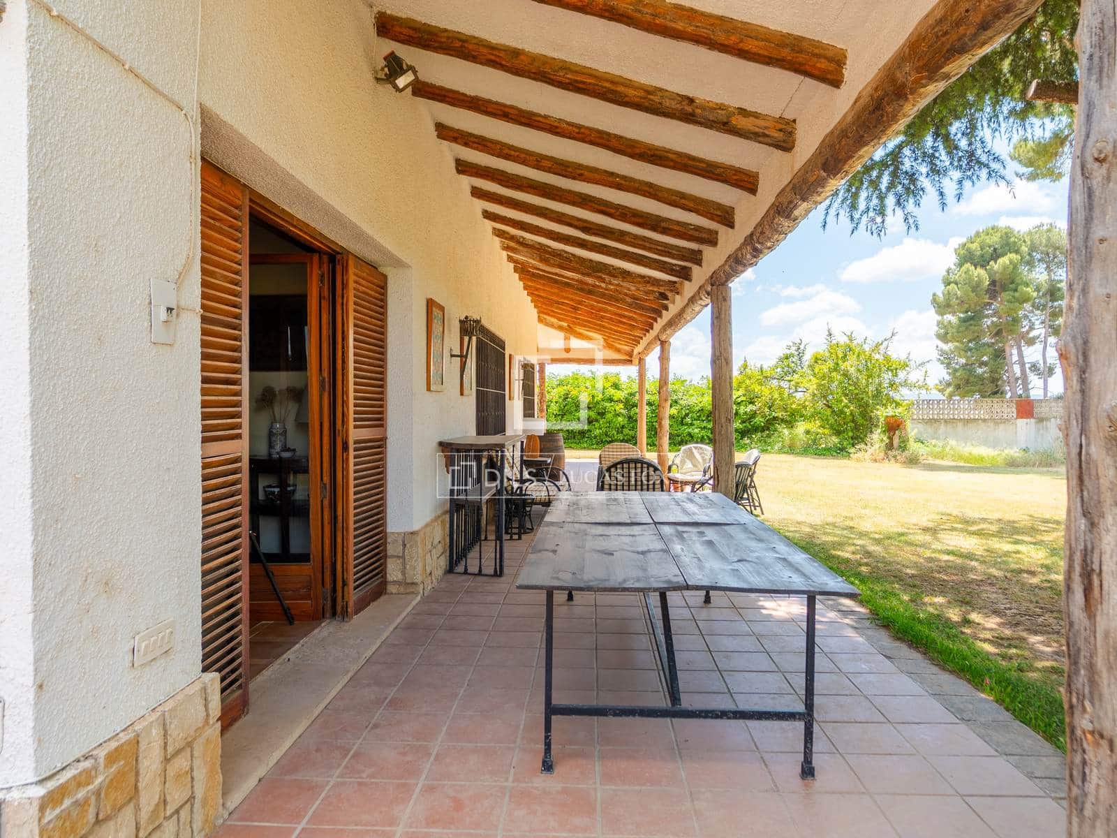 10 bedroom Finca/Country House for sale in Requena with pool garage - € 1,700,000 (Ref: 9928470)