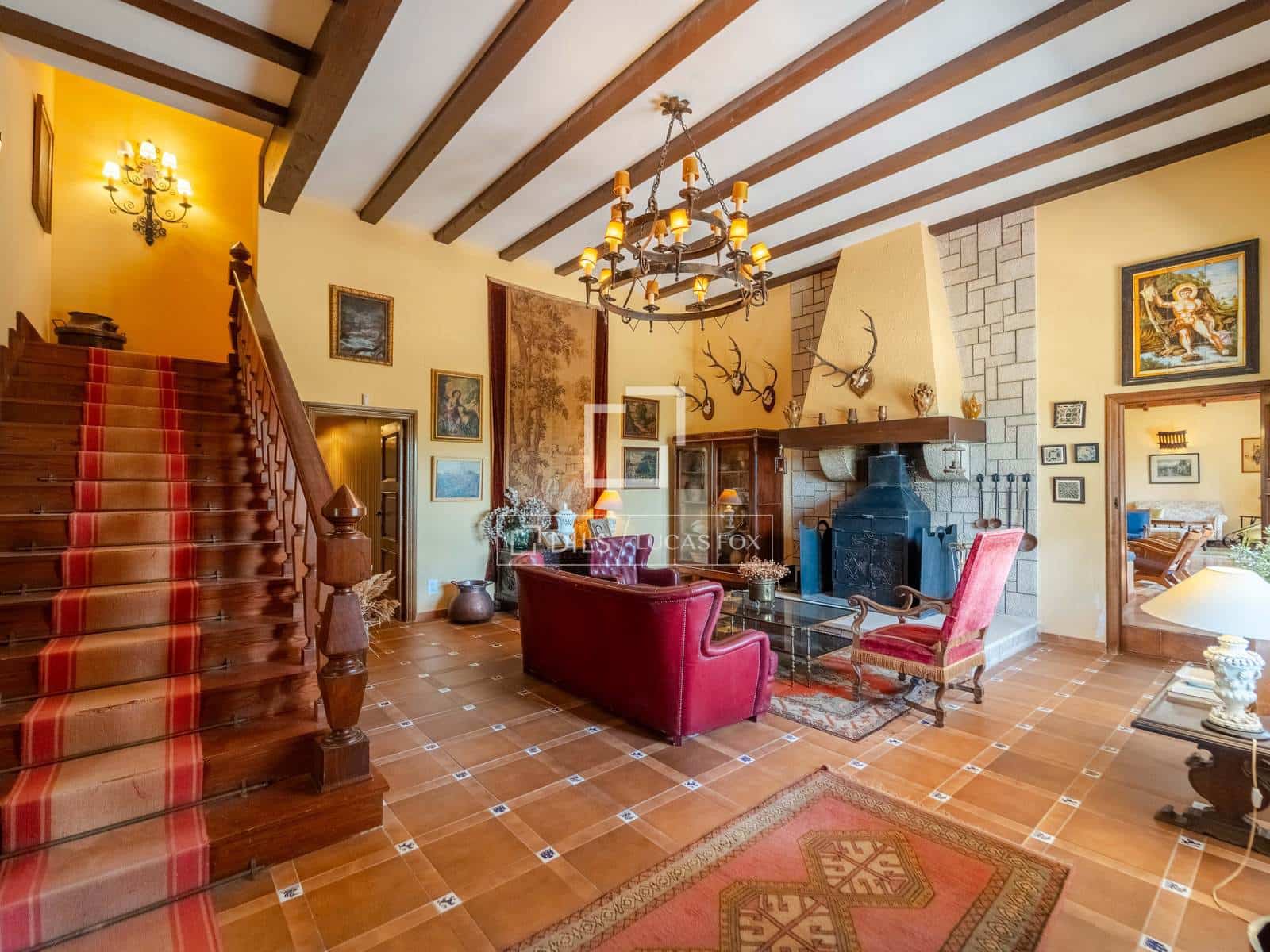 10 bedroom Finca/Country House for sale in Requena with pool garage - € 1,700,000 (Ref: 9928470)