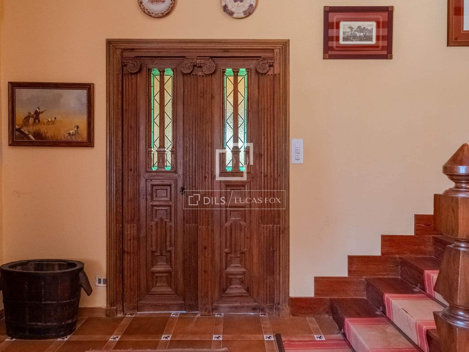 10 bedroom Finca/Country House for sale in Requena with pool garage - € 1,700,000 (Ref: 9928470)