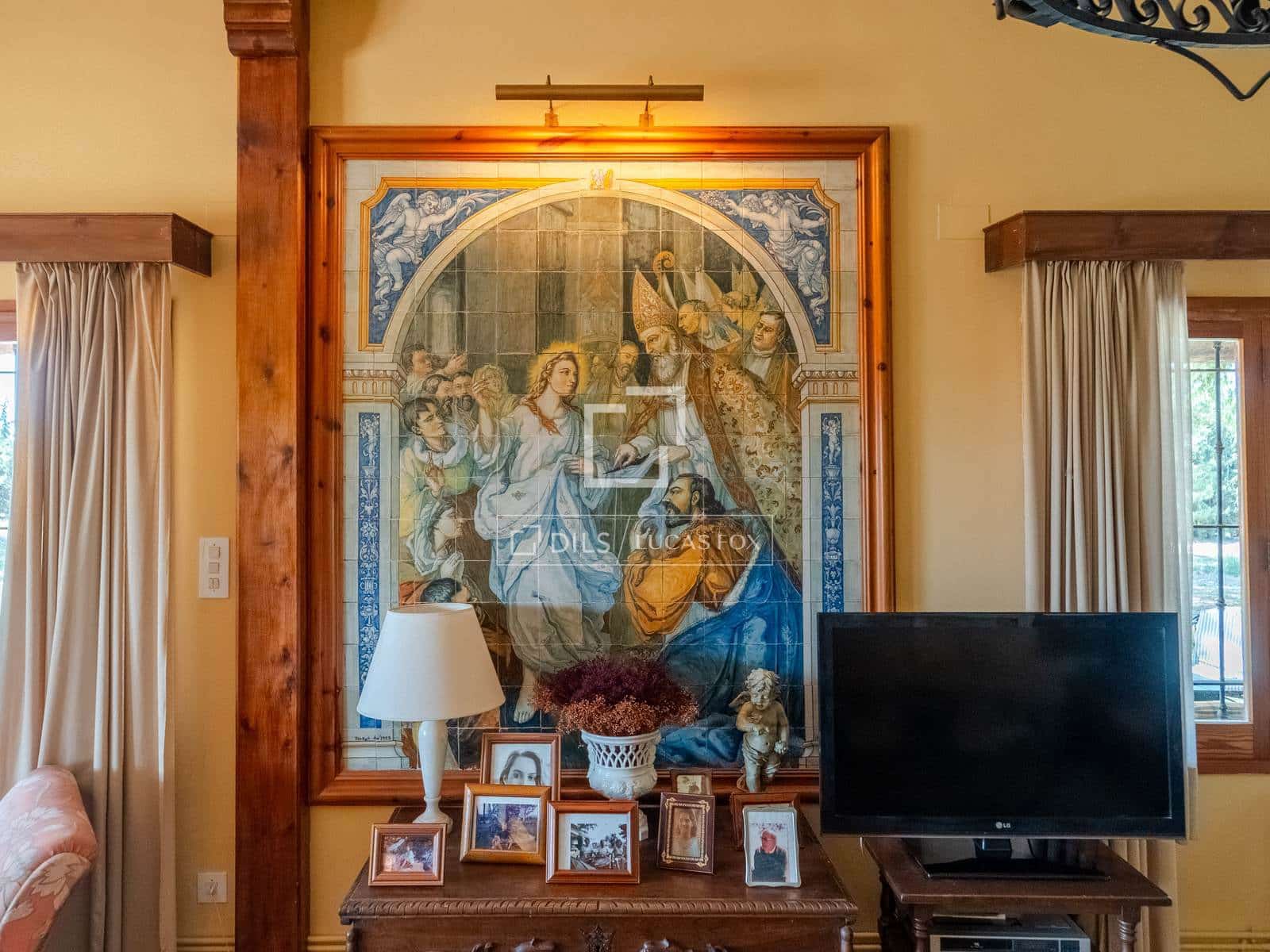 10 bedroom Finca/Country House for sale in Requena with pool garage - € 1,700,000 (Ref: 9928470)