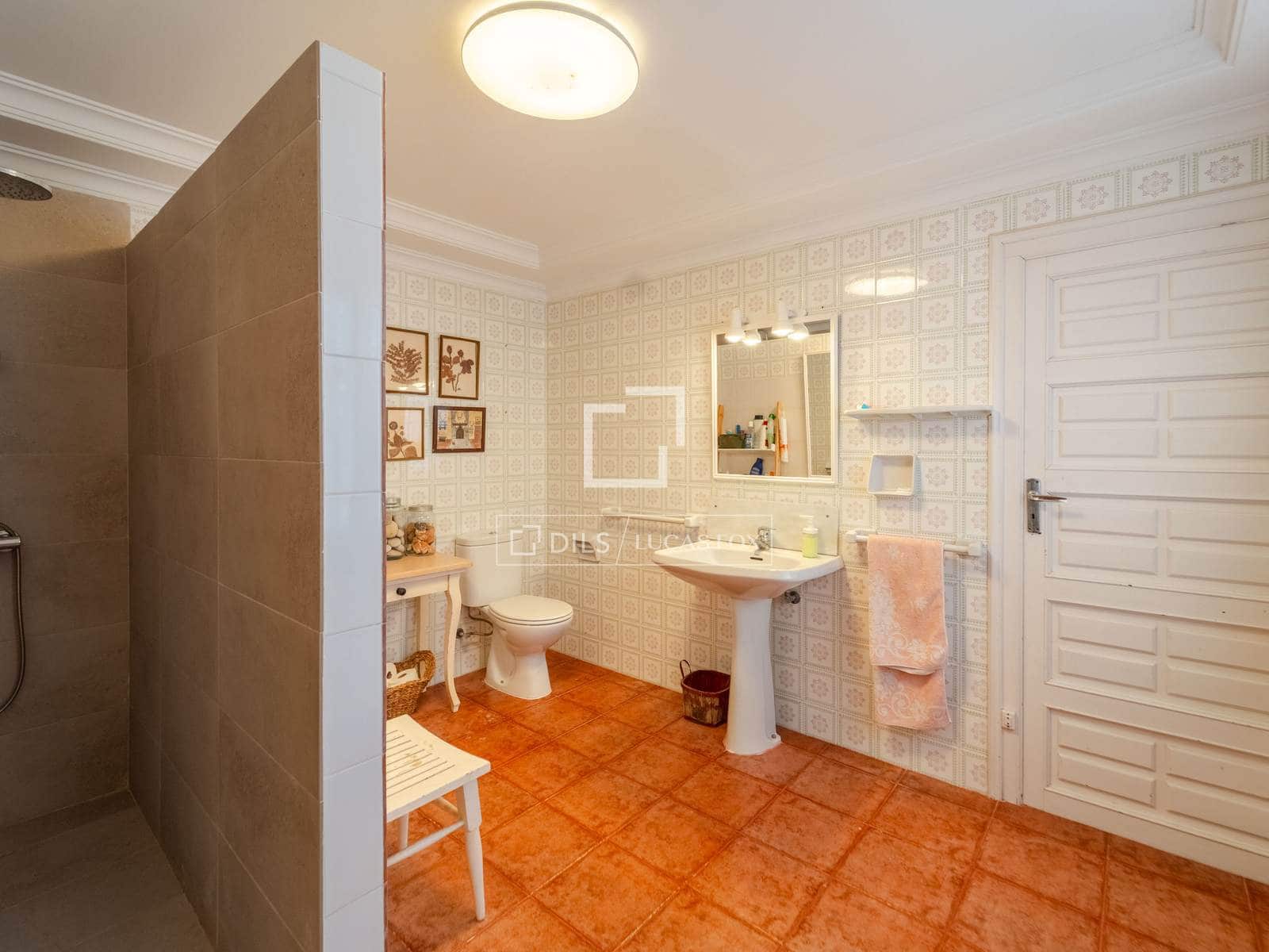 10 bedroom Finca/Country House for sale in Requena with pool garage - € 1,700,000 (Ref: 9928470)