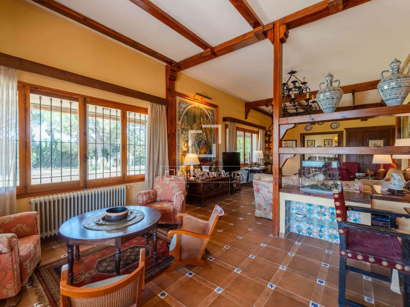10 bedroom Finca/Country House for sale in Requena with pool garage - € 1,700,000 (Ref: 9928470)