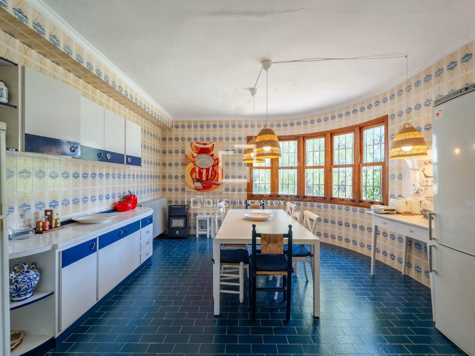 10 bedroom Finca/Country House for sale in Requena with pool garage - € 1,700,000 (Ref: 9928470)