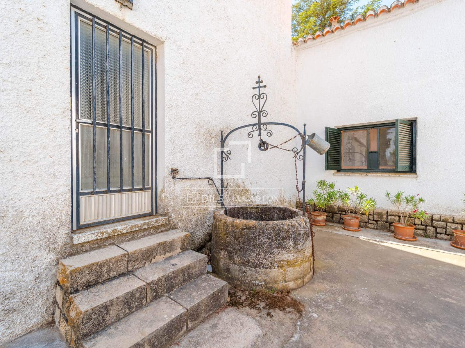 10 bedroom Finca/Country House for sale in Requena with pool garage - € 1,700,000 (Ref: 9928470)