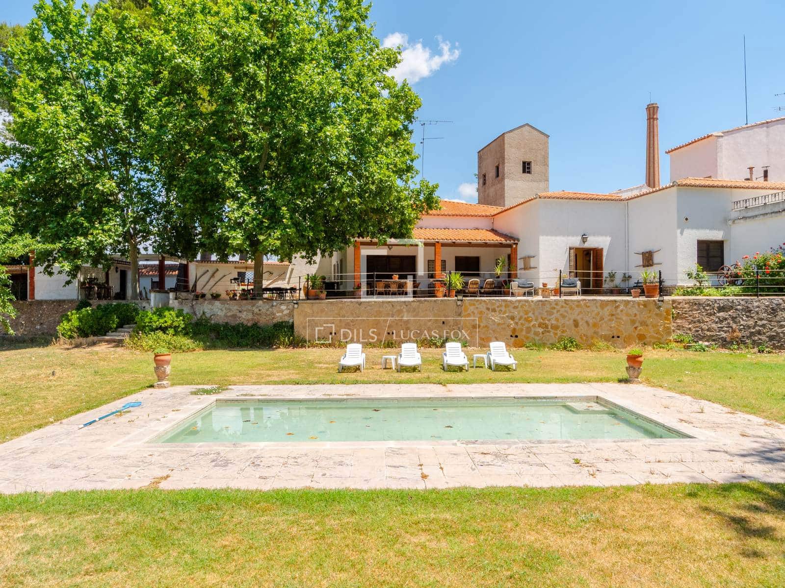 10 bedroom Finca/Country House for sale in Requena with pool garage - € 1,700,000 (Ref: 9928470)