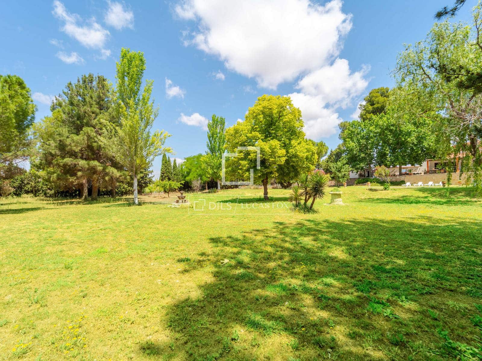 10 bedroom Finca/Country House for sale in Requena with pool garage - € 1,700,000 (Ref: 9928470)
