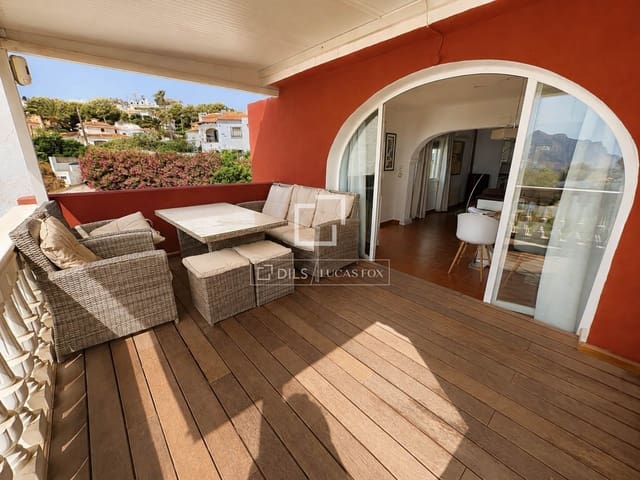 Chalet de 4 habitaciones en Calpe / Calp en venta con piscina garaje - 520.000 € (Ref: 9928532)