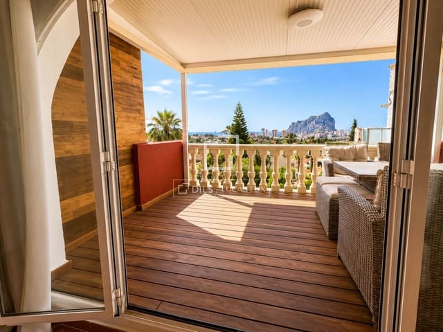 4 Zimmer Villa zu verkaufen in Calpe / Calp mit Pool Garage - 520.000 € (Ref: 9928532)