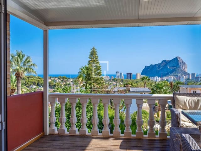 4 quarto Moradia para venda em Calpe / Calp com piscina garagem - 520 000 € (Ref: 9928532)