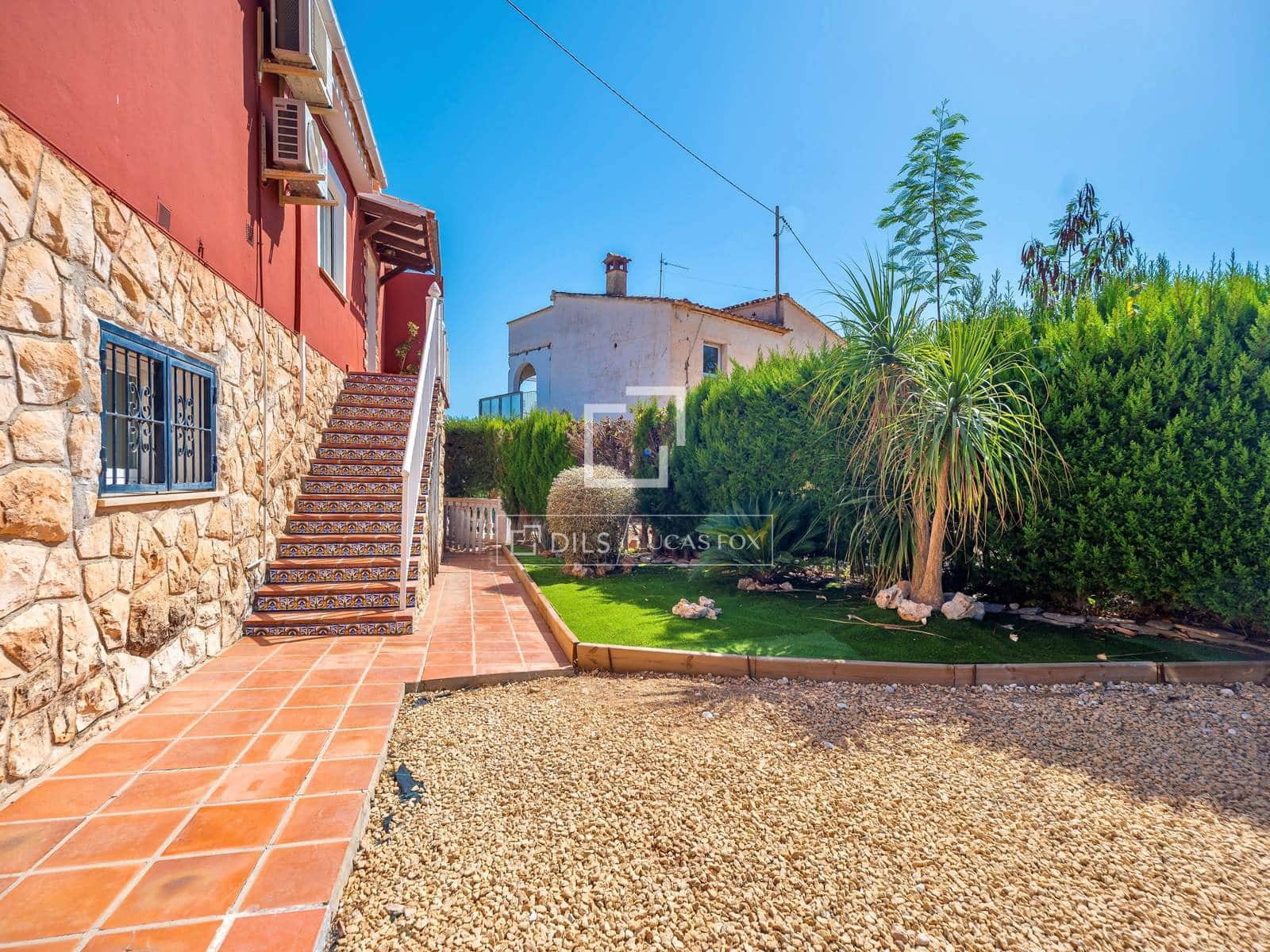 4 quarto Moradia para venda em Calpe / Calp com piscina garagem - 520 000 € (Ref: 9928532)