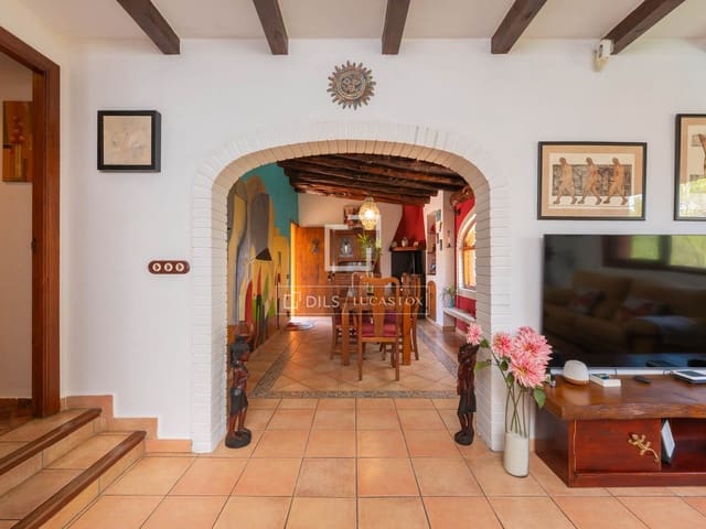 3 quarto Moradia para venda em Sant Antoni de Portmany com piscina garagem - 1 400 000 € (Ref: 9928533)