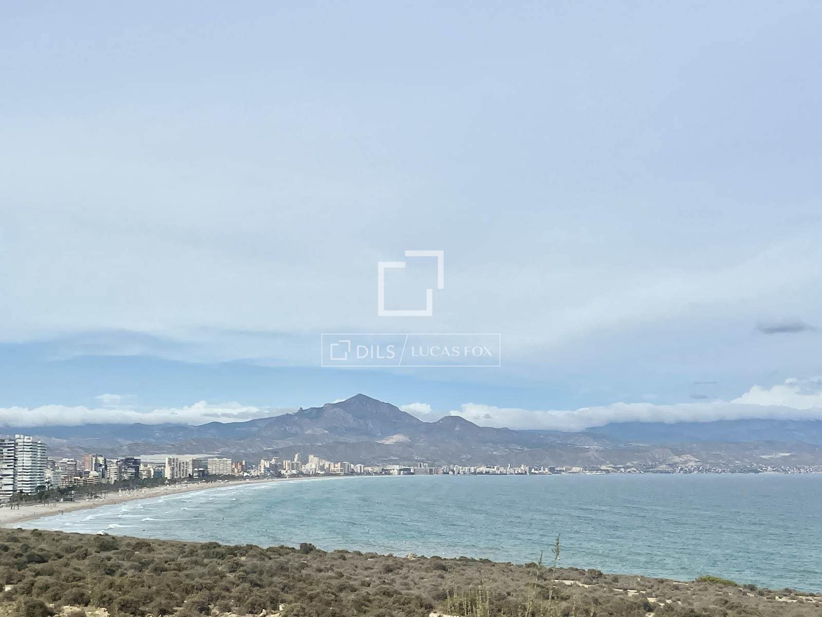4 soverom Villa til salgs i Alicante by med svømmebasseng garasje - € 4 100 000 (Ref: 9929610)