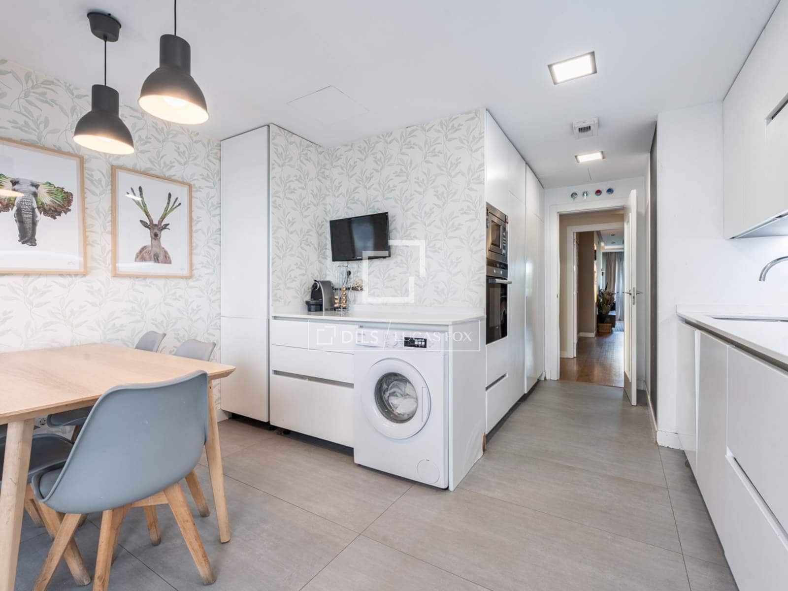3 bedroom Apartment for sale in Madrid city with pool garage - € 1,187,000 (Ref: 9929769)