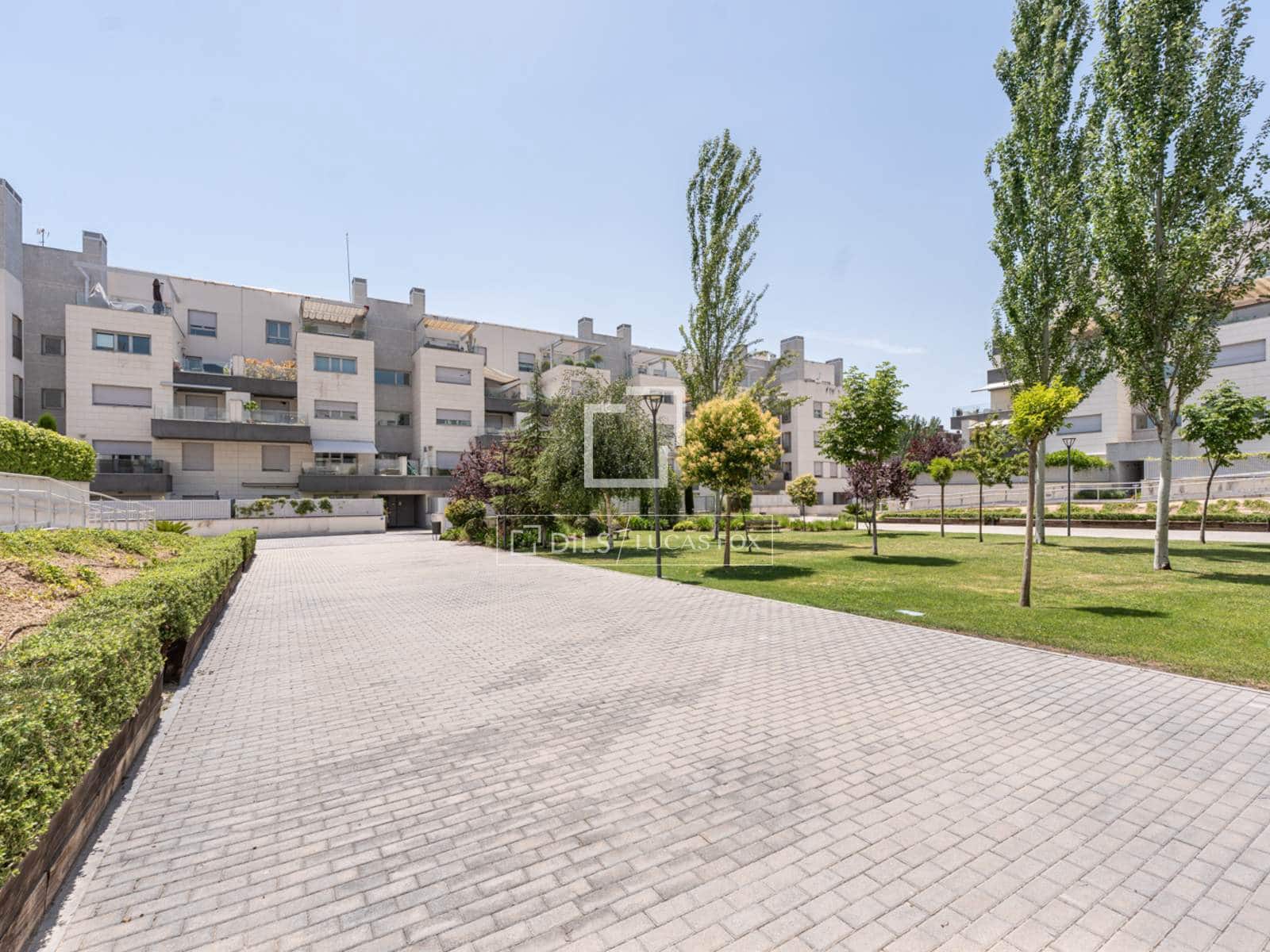 3 bedroom Apartment for sale in Madrid city with pool garage - € 1,187,000 (Ref: 9929769)