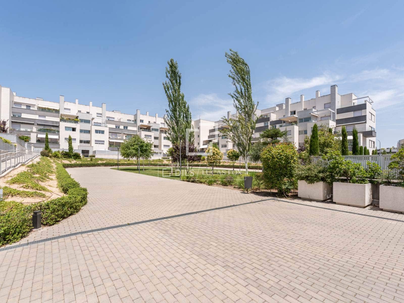 3 bedroom Apartment for sale in Madrid city with pool garage - € 1,187,000 (Ref: 9929769)