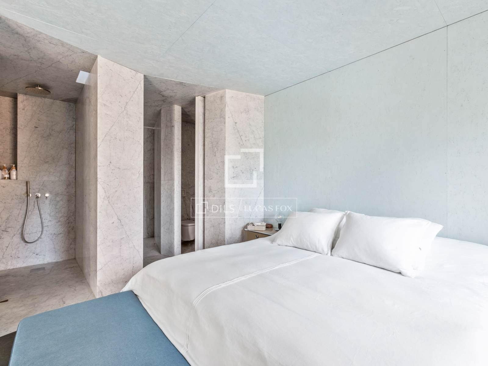 2 bedroom Penthouse for sale in Alicante / Alacant city with pool garage - € 750,000 (Ref: 9932144)