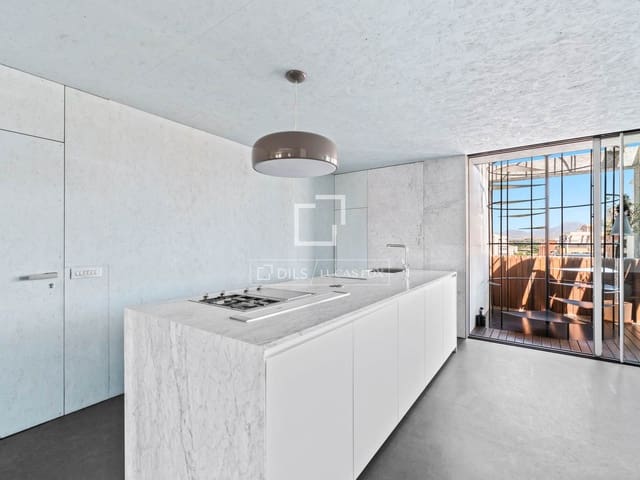 2 soveværelse Penthouse til salg i Alicante by med swimmingpool garage - € 750.000 (Ref: 9932144)
