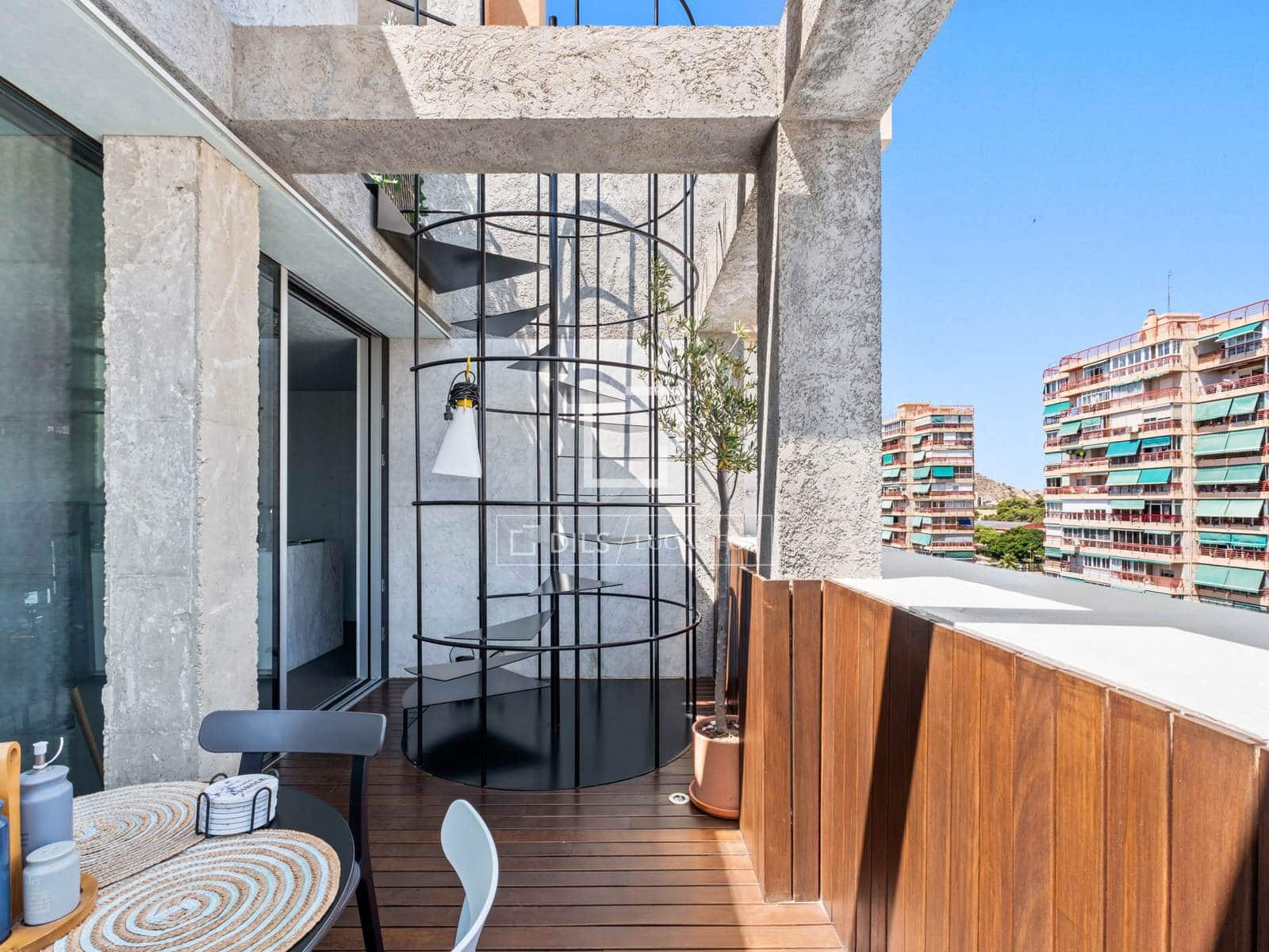 2 bedroom Penthouse for sale in Alicante / Alacant city with pool garage - € 750,000 (Ref: 9932144)