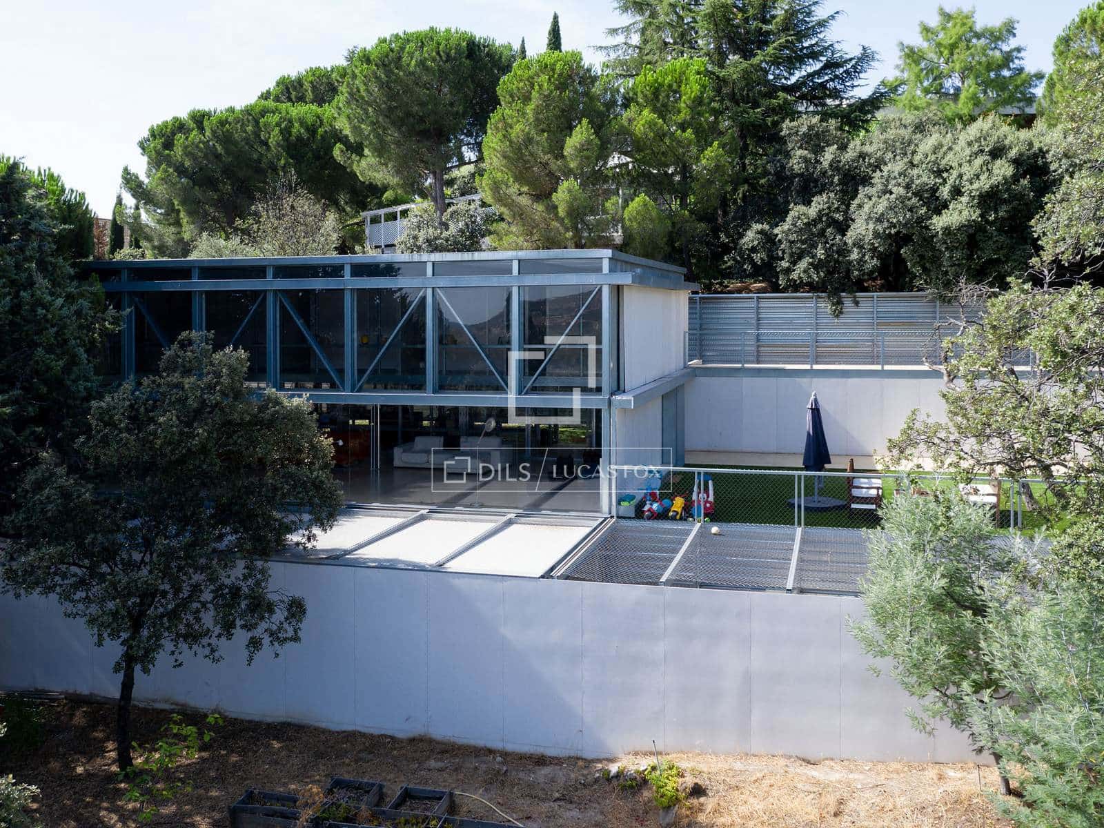 Chalet de 5 habitaciones en Madrid ciudad en alquiler con garaje - 4.500 € (Ref: 9932145)