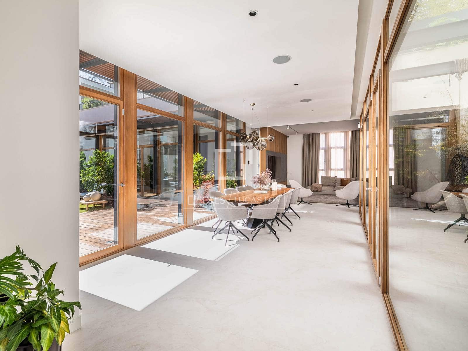 4 bedroom Penthouse for sale in Madrid city with pool garage - € 5,000,000 (Ref: 9932281)