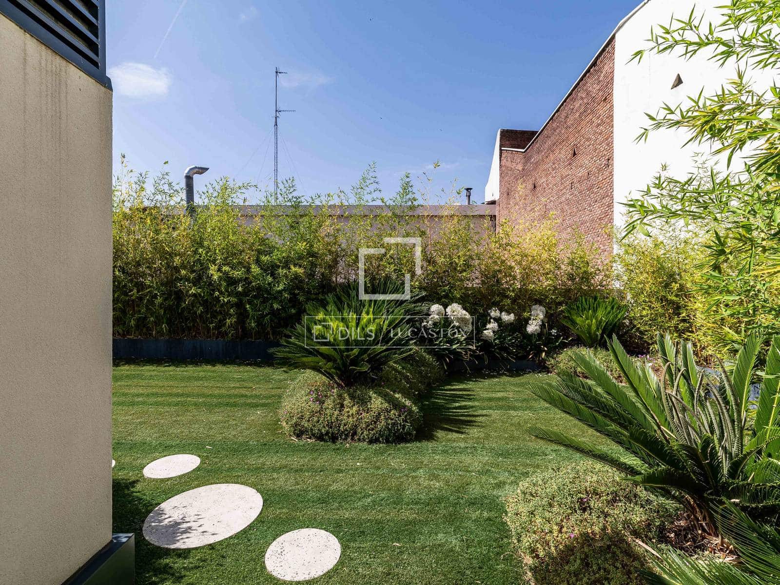 4 bedroom Penthouse for sale in Madrid city with pool garage - € 5,000,000 (Ref: 9932281)