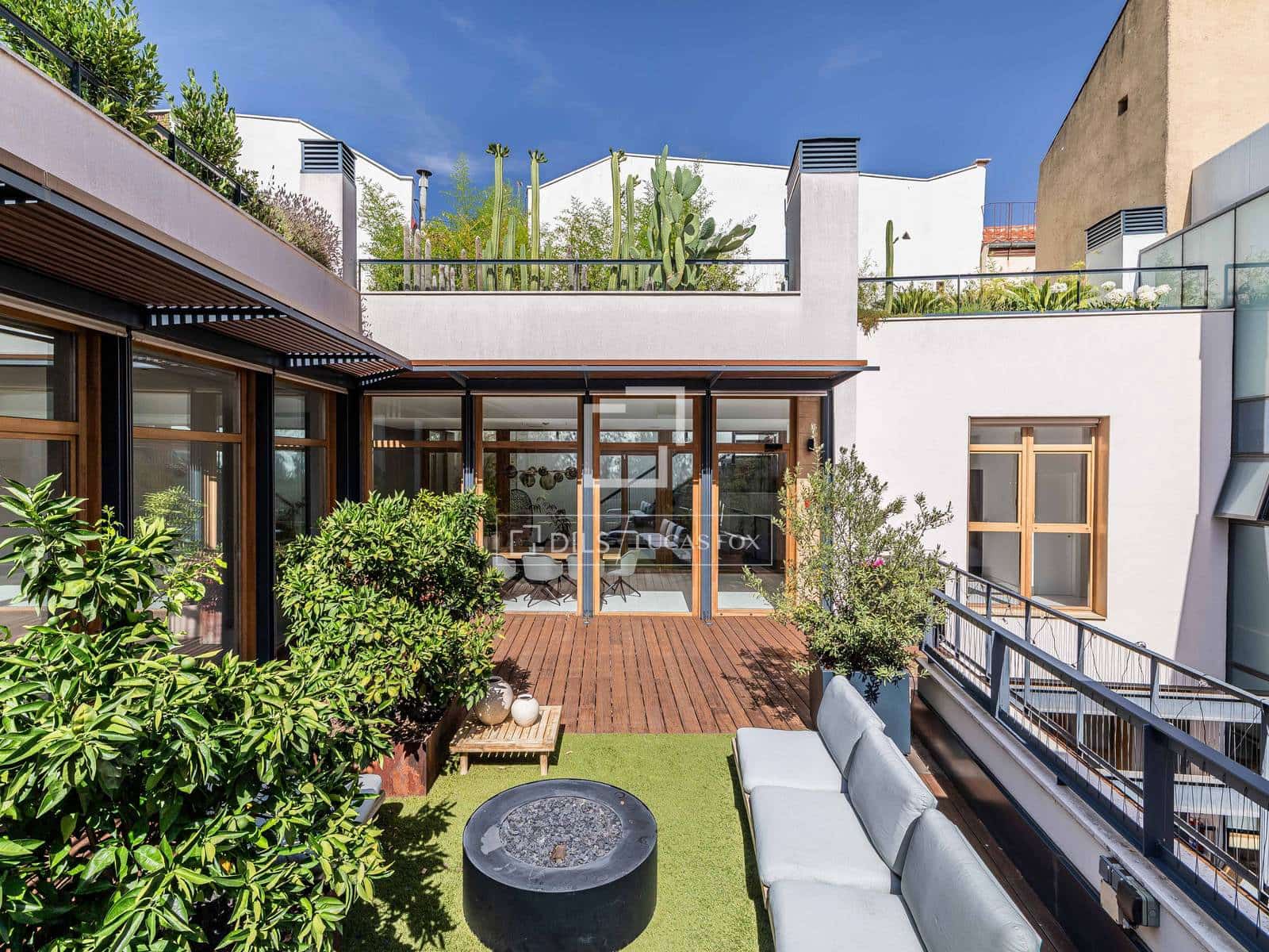 4 bedroom Penthouse for sale in Madrid city with pool garage - € 5,000,000 (Ref: 9932281)