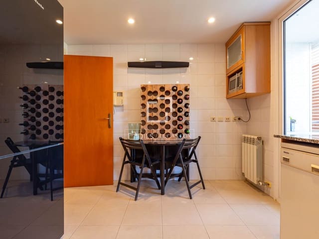 4 slaapkamer Appartement te koop in Esplugues de Llobregat met zwembad garage - € 1.150.000 (Ref: 9932383)