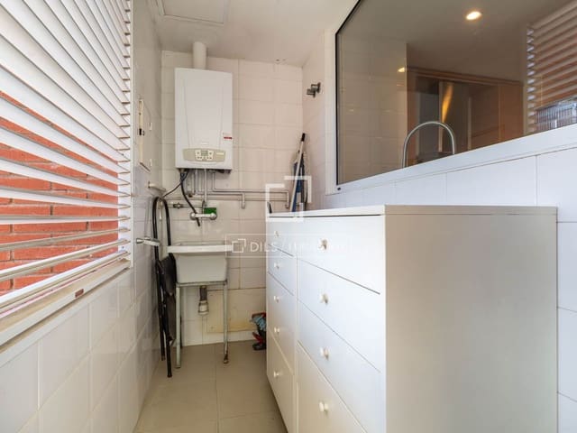 4 slaapkamer Appartement te koop in Esplugues de Llobregat met zwembad garage - € 1.150.000 (Ref: 9932383)
