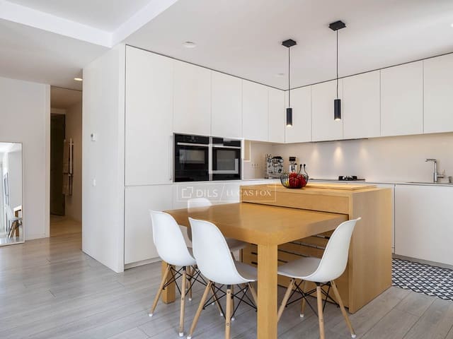 3 makuuhuone Kattohuoneisto vuokrattavana paikassa Barcelona kaupunki - 3 000 € (Ref: 9932385)