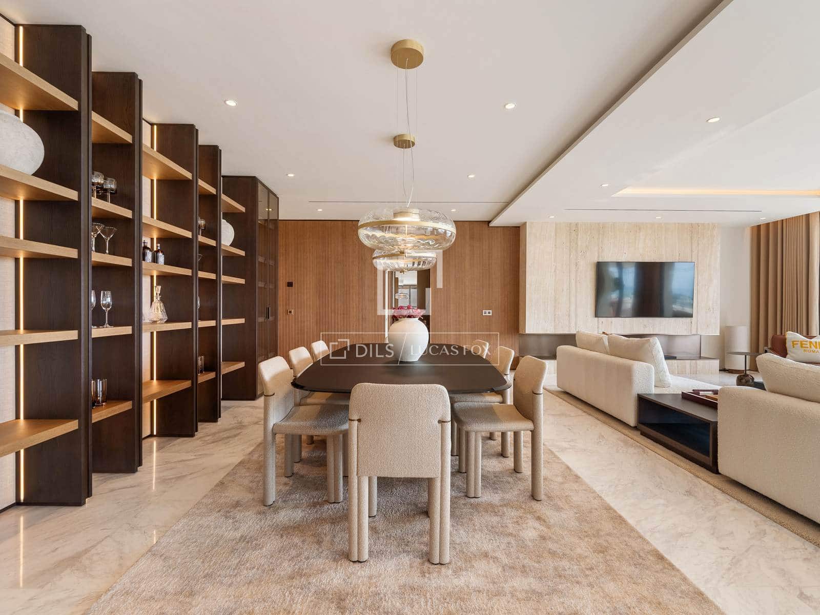 4 soverom Leilighet til salgs i Marbella med svømmebasseng garasje - € 11 400 000 (Ref: 9932386)