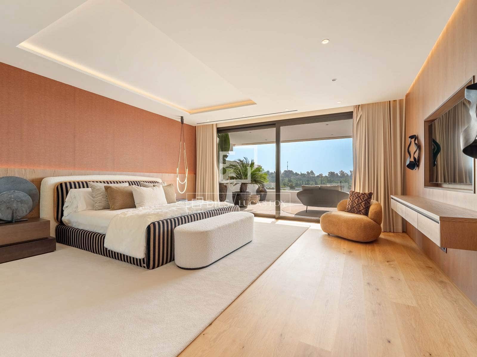4 soverom Leilighet til salgs i Marbella med svømmebasseng garasje - € 11 400 000 (Ref: 9932386)
