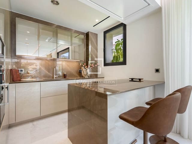 4 slaapkamer Penthouse te koop in Marbella met zwembad garage - € 4.850.000 (Ref: 9932387)