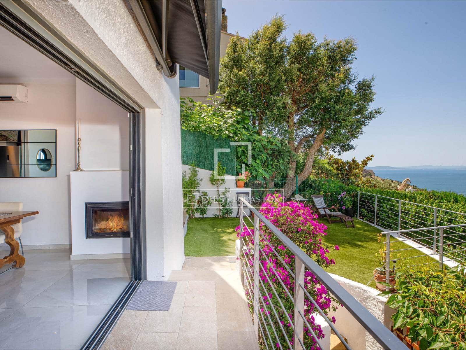 3 soveværelse Villa til salg i Roses med swimmingpool garage - € 895.000 (Ref: 9932559)