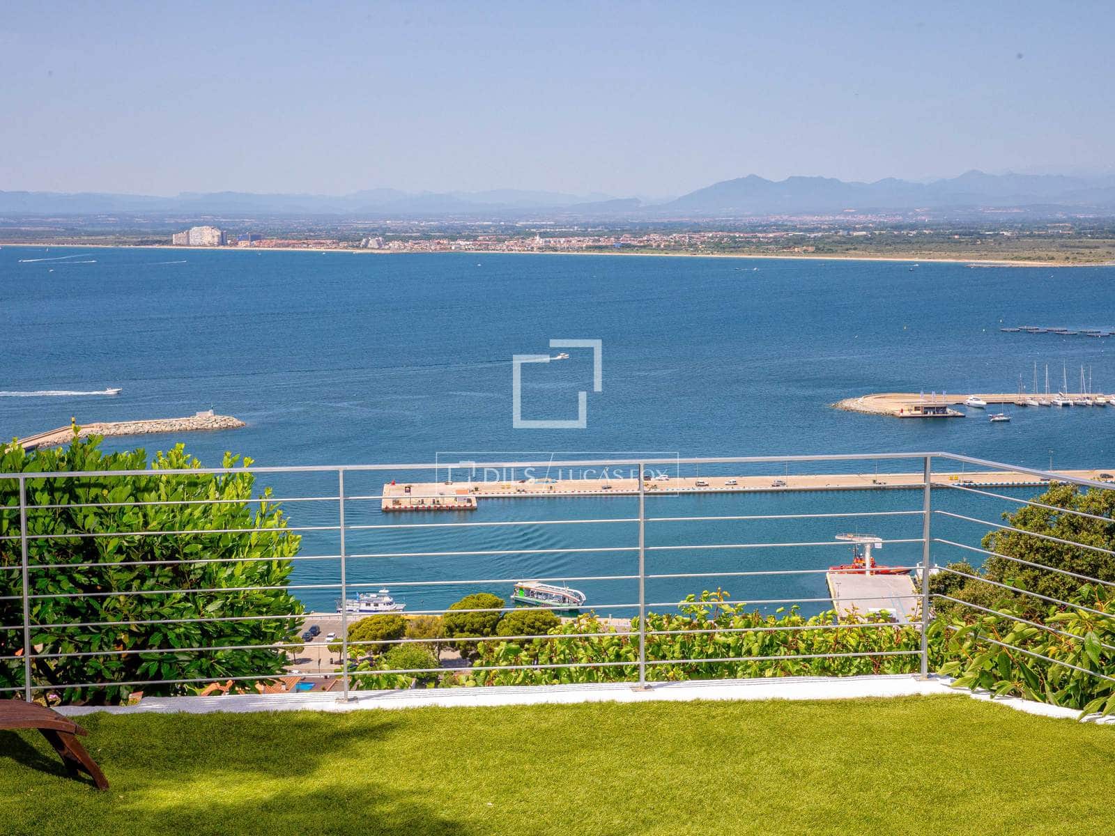 3 soveværelse Villa til salg i Roses med swimmingpool garage - € 895.000 (Ref: 9932559)