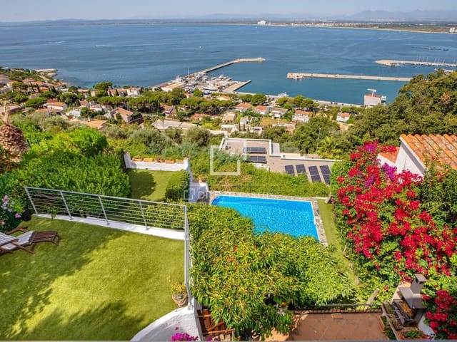 3 soveværelse Villa til salg i Roses med swimmingpool garage - € 895.000 (Ref: 9932559)