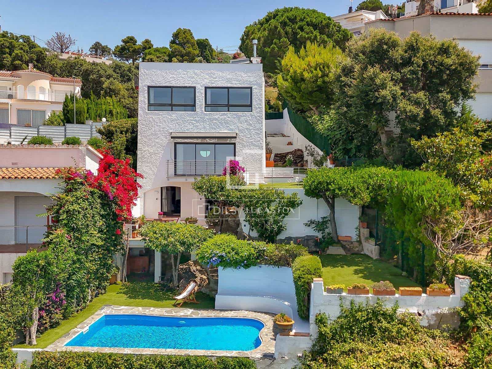 3 soveværelse Villa til salg i Roses med swimmingpool garage - € 895.000 (Ref: 9932559)