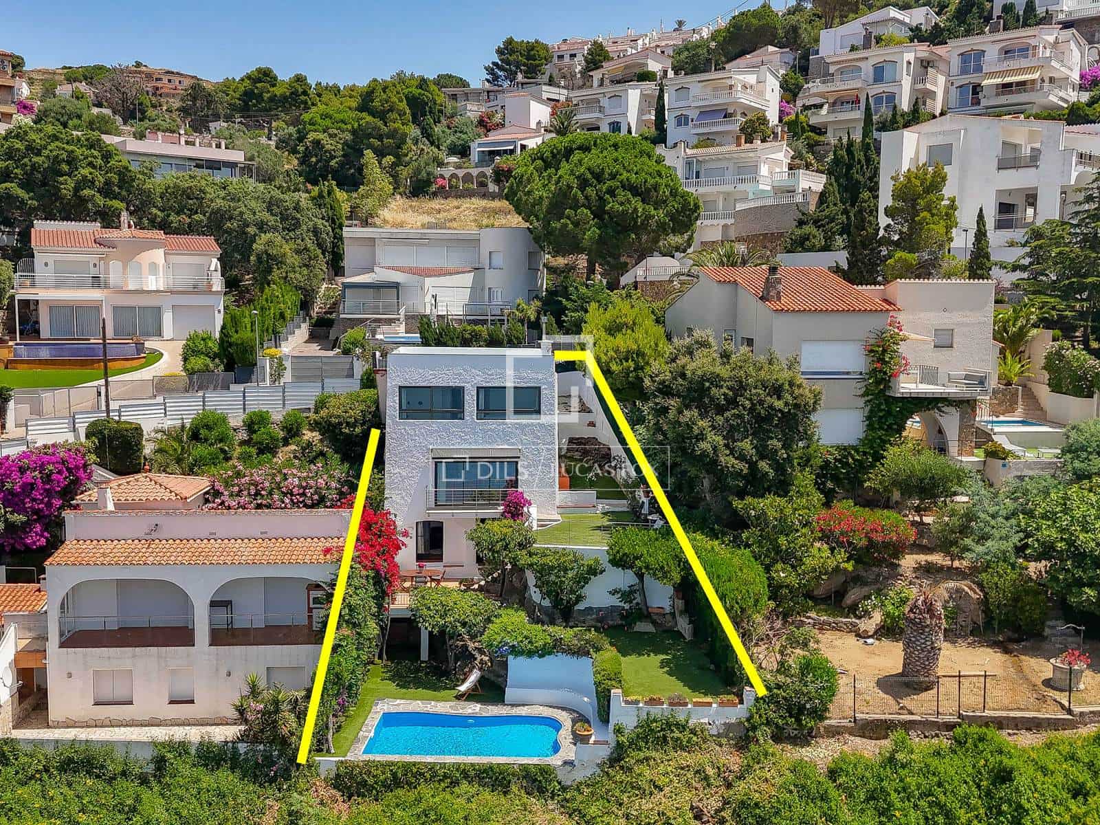 3 soveværelse Villa til salg i Roses med swimmingpool garage - € 895.000 (Ref: 9932559)