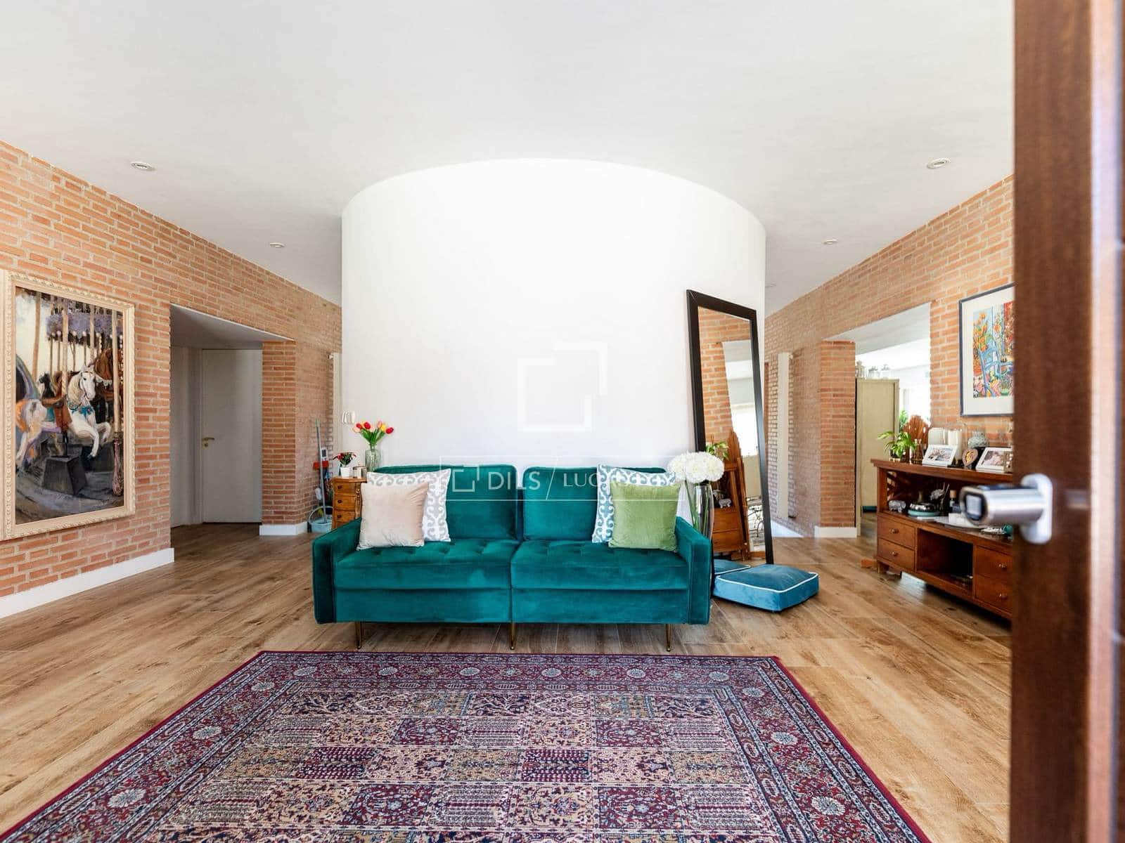 8 bedroom Villa for sale in Las Rozas de Madrid with pool garage - € 1,975,000 (Ref: 9935098)